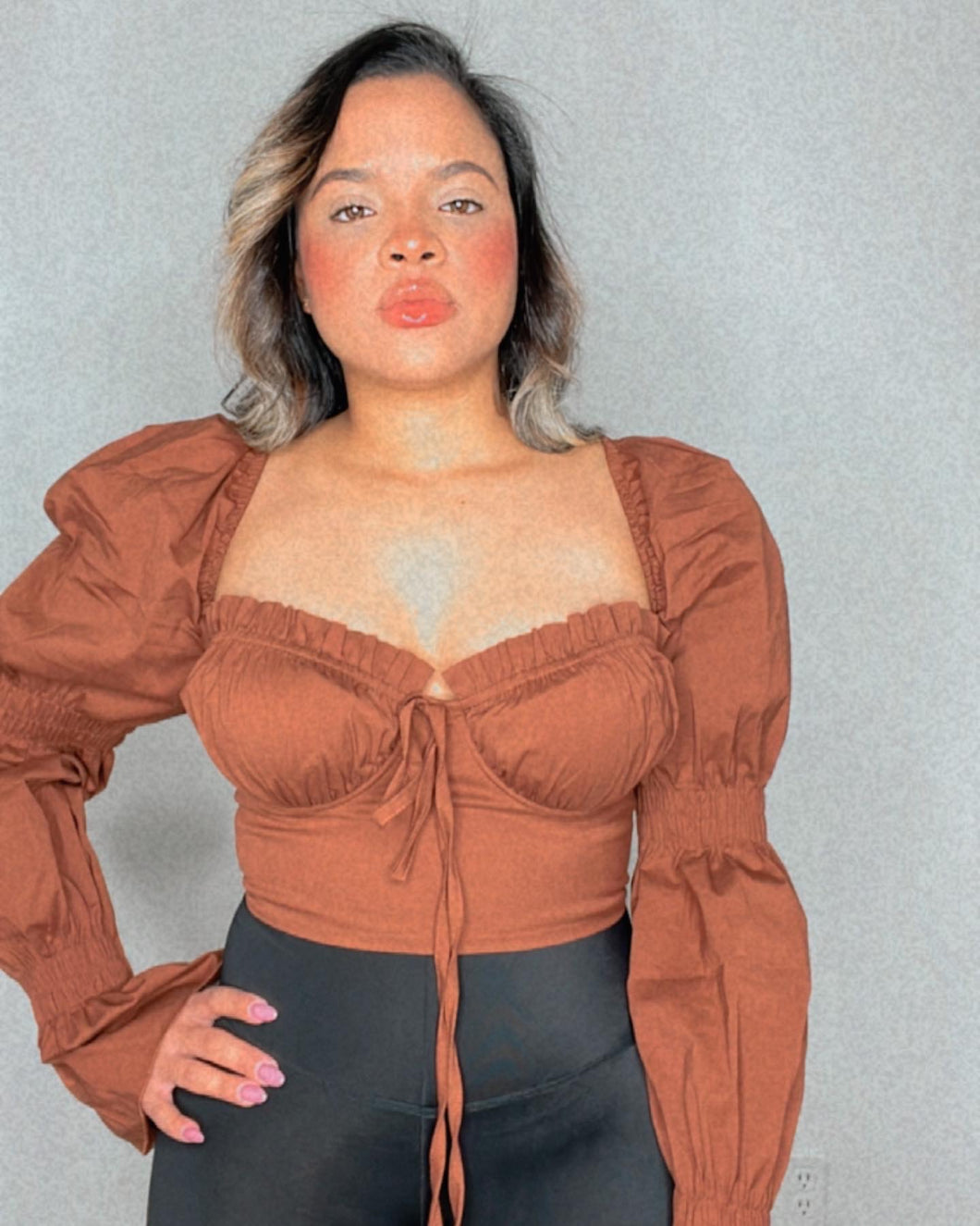 SASHA CROP TOP-BROWN